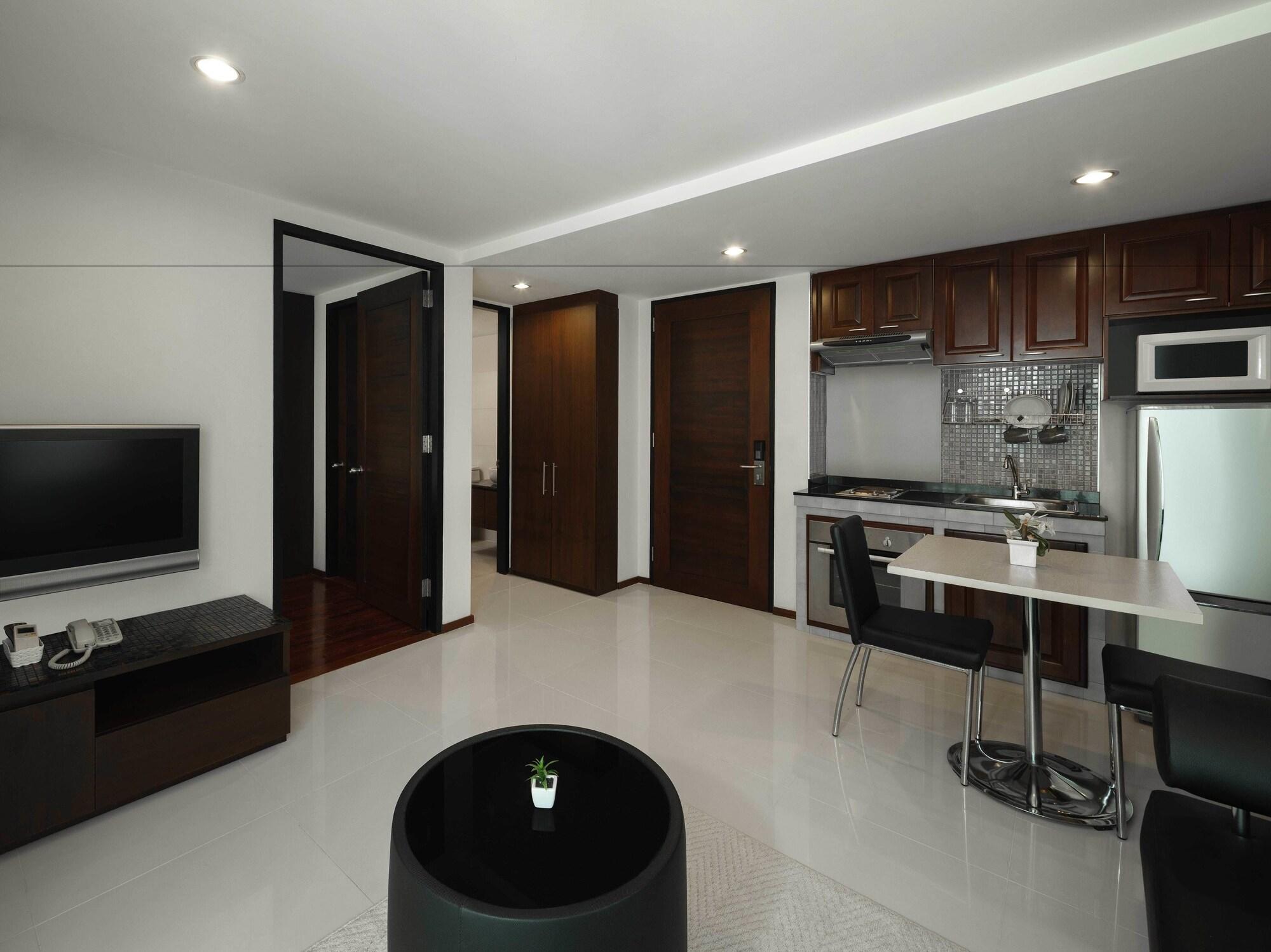 Hotel Silom Lofts Bangkok Exterior foto
