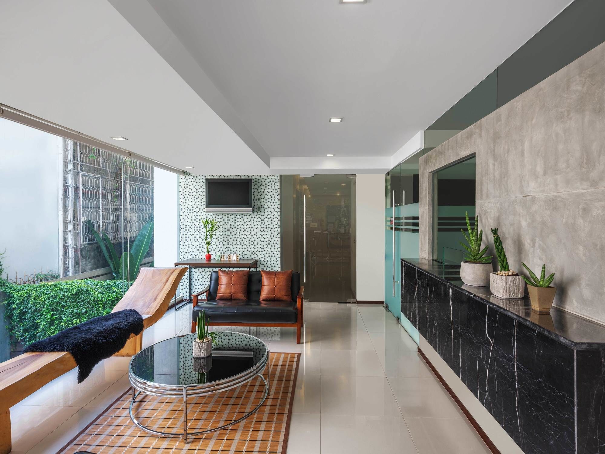 Hotel Silom Lofts Bangkok Exterior foto